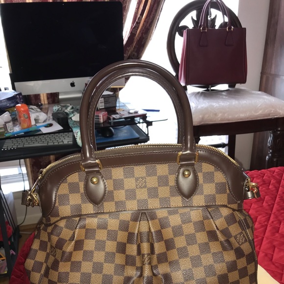 Louis Vuitton Trevi pm size - Picture 3 of 11